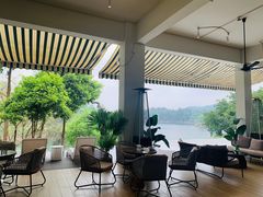 -华凌山庄·隐湖栖