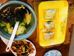 -东来菜馆•手抓海鲜家常菜•海鲜锅贴