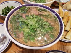 -云阿蛮云南生烫牛肉米线(奉贤路店)