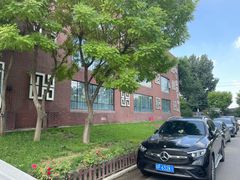 -中地华冠羽毛球俱乐部