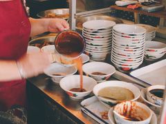 -松树干拌面店
