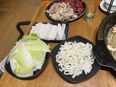 -小志家.鲜牦牛肉牛杂火锅野生菌汤锅