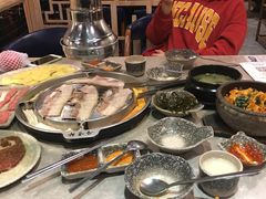 -哈哈碳都·牛肋条无限自助烤肉(台江万达店)