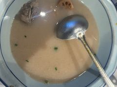 -老街烧烤大排档·地道湖北菜·龙虾馆(汉口火车站店)