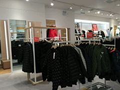 -hotwind热风(中贸广场店)