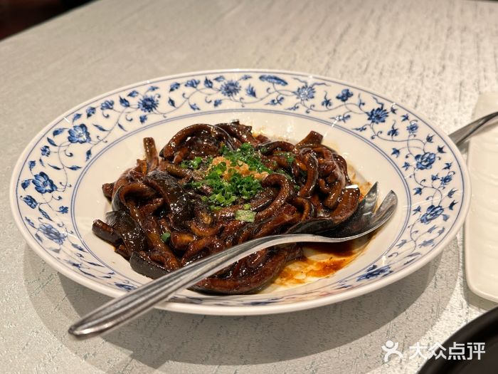 上海和平饭店龙凤厅 Dragon Phoenix本帮鳝丝图片
