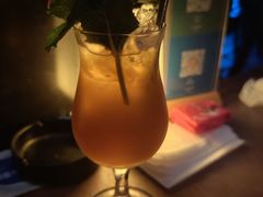-FOUR PLAY BAR