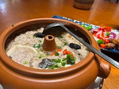 汽锅菌子肉饼-老滇山寨•云南特色菜•地方菜•民族风情歌舞表演(金碧店)