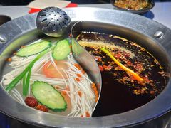 -钢管厂五区小郡肝串串香(滨江店)