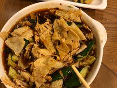 -三鞭一花·独一处·元英砂锅(海光寺店)