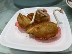 榴莲天鹅酥-稻香酒家·33年老字号·港式粤菜(富邦中心店)