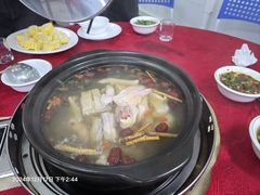 -花苑美食横琴生蚝火锅(拱北粤华路店)