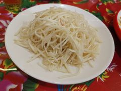 -闯关东东北农家菜(崂山石老人店)