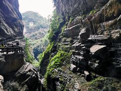 -龙水峡地缝景区