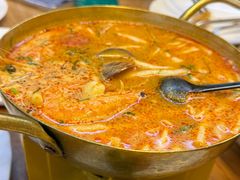 -香巴拉云南餐厅(华莱坞店)