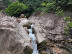 -鄣山大峡谷