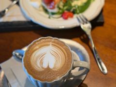 -luutosa  cafe & tea 鹿兔山