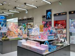 -泡泡玛特POPMART (北京超极合生汇店)