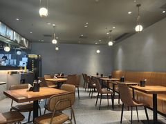 -POKEE VIA&Brunch·维娅(重庆来福士店)