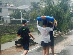 -安吉龙王山峡谷漂流