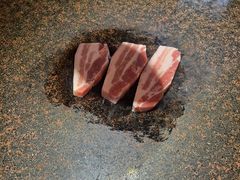 -仨仨米炭火烤肉
