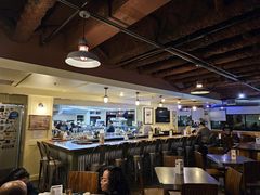 -Highway Inn Kaka'ako