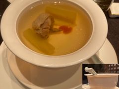 雪莲果鲜人参炖土鸡-景忆川·川粤菜