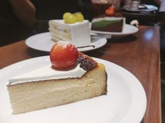 巴斯克芝士-black rainbow coffee
