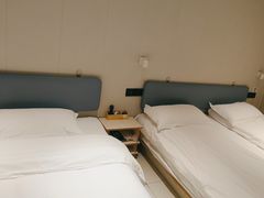 -网鱼电竞酒店(上海惠南地铁站店)