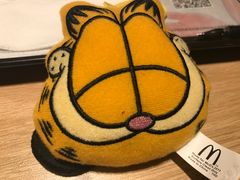 App成功点单赠送的小礼物-麦当劳(豫园店)