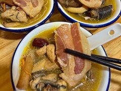 -一朵菌·野生菌探索家火锅(南亚店)