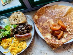 慢炖盐焦糖苹果可丽饼-RAC BAR(安福路店)