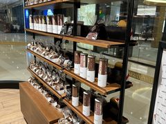 -Laderach 莱德拉(上海环贸iapm店)