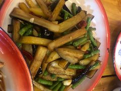 -老三样·美食研究中心(世贸路店)