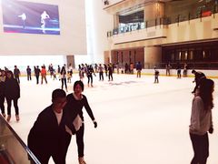 iphone_upload_pic-冰纷万象滑冰场(二七万象城店)