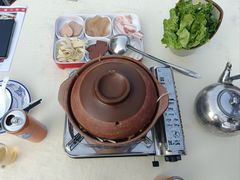 -猪三哥肥肠鸡川菜小炒