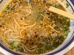 -云阿蛮云南生烫牛肉米线(奉贤路店)