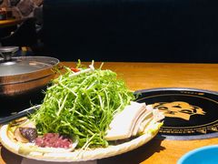 黑猪灼泉水时蔬-吃饭皇帝大土家民族菜(正大广场店)