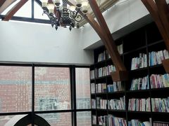 -钟书阁(松江泰晤士小镇店)