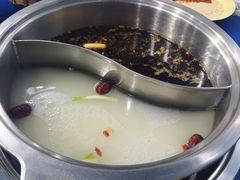 -马路边边·成都串串(翠柏路店)