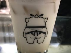 白屁屁+红茶奶盖-茶力的小怪兽(梅林卓悦汇店)