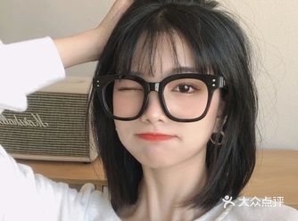 之前集美们问过锁骨发和初恋头的区别,今天给整理一个