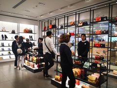 -CHARLES&KEITH(1234space店)