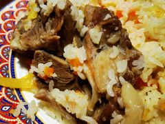 新疆手抓饭-清真·双公羊·馕坑烤全羊(奥体店)