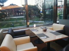 靠窗位-亮马河饭店翠雅咖啡厅