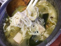 -周鱼小馆石锅酸菜鱼(活力汇店)