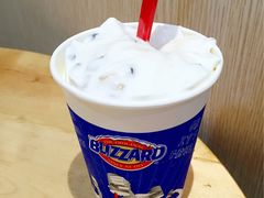暴风雪-DQ·蛋糕·冰淇淋(金牛万达店)