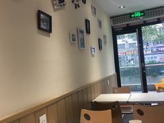 大堂-华莱士·炸鸡汉堡(李沧乐客城店)