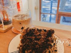 -C.Y Cafe