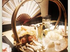 -余欢领鲜火锅(新街口店)